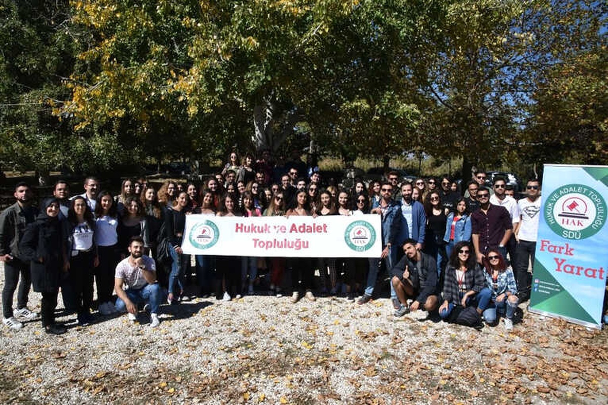 Geleceğin Hukukçuları 9.eğirdir Kahvaltısında Buluştu