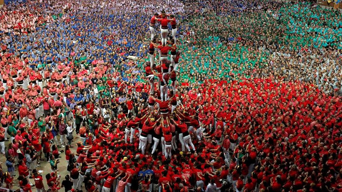 Katalonya\'da \'İnsan Kuleleri\' Birbiriyle Yarıştı