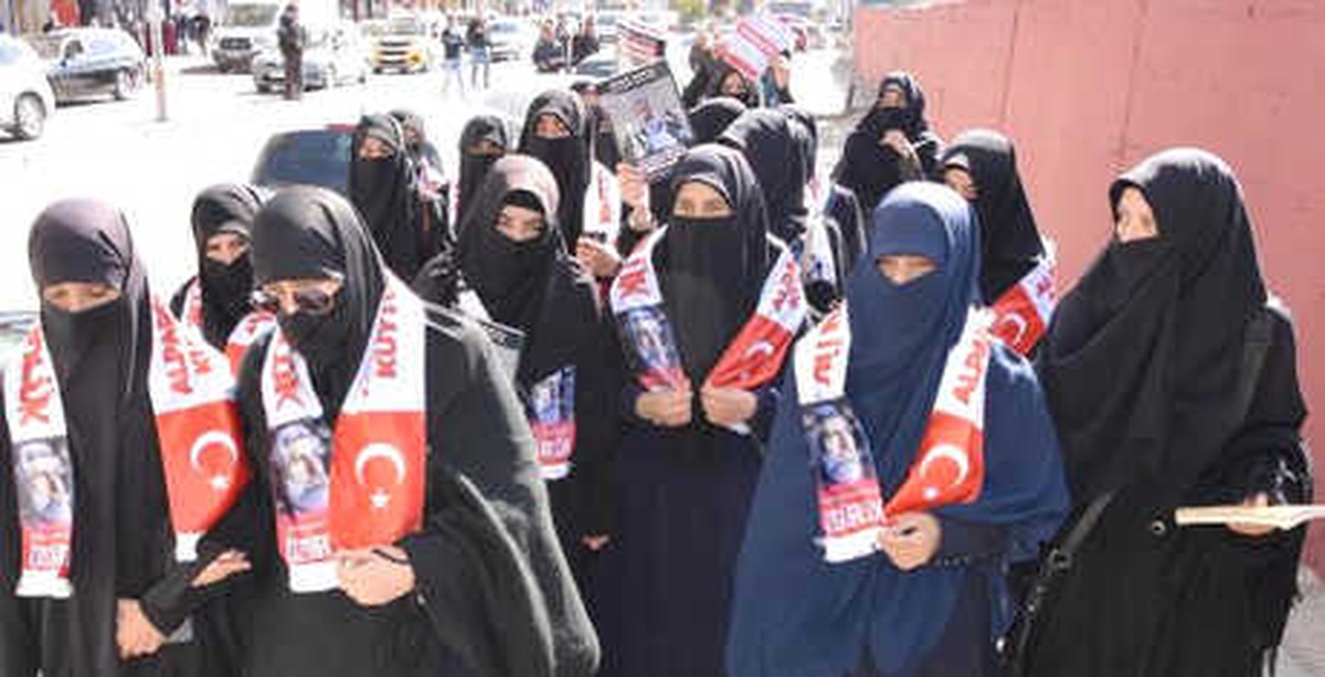 Kuytul İçin Yürüyen Kadınlar, Polisi Görünce \'Sağlık Yürüyüşü\' Dedi