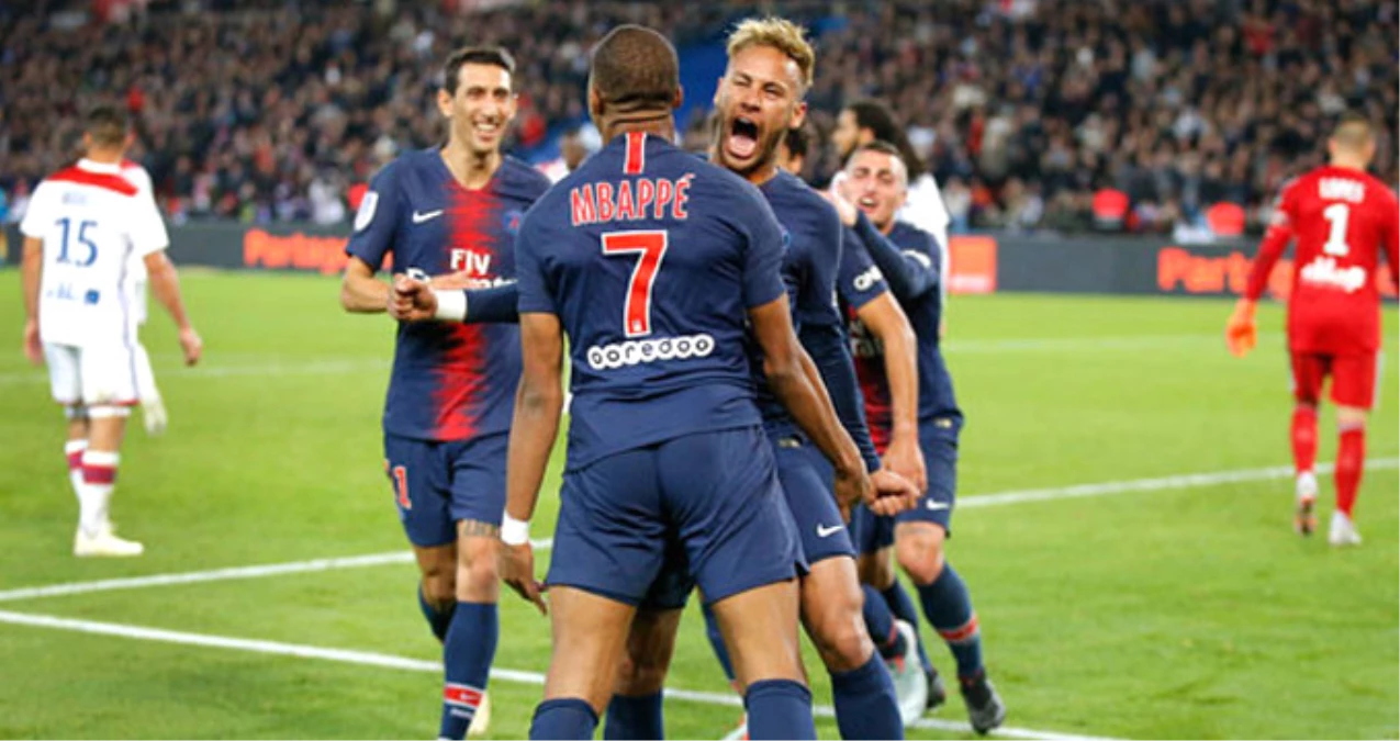 Mbappe\'nin 13 Dakikada 4 Gol Attığı Maçta PSG, Lyon\'u 5-0 Yendi