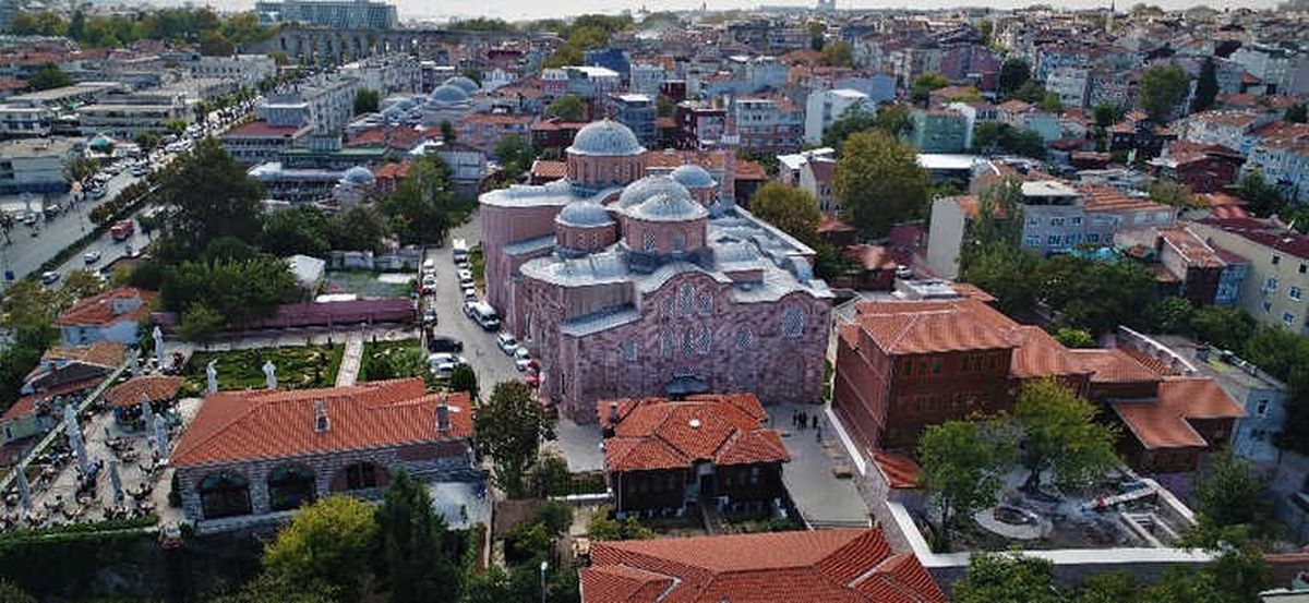 Molla Zeyrek Camii\'nin Restorasyonu Bitti, Sıra Çevresinde