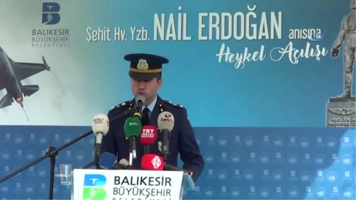 Şehit Hava Pilot Yüzbaşı Nail Erdoğan\'ın Heykeli Açıldı