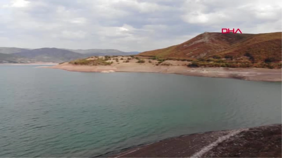 Tokat Almus Barajı\'nda Sular Çekildi