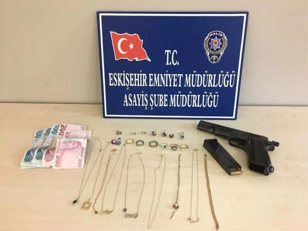 17 Ayrı Suçtan Aranan Şahıs Yakalandı