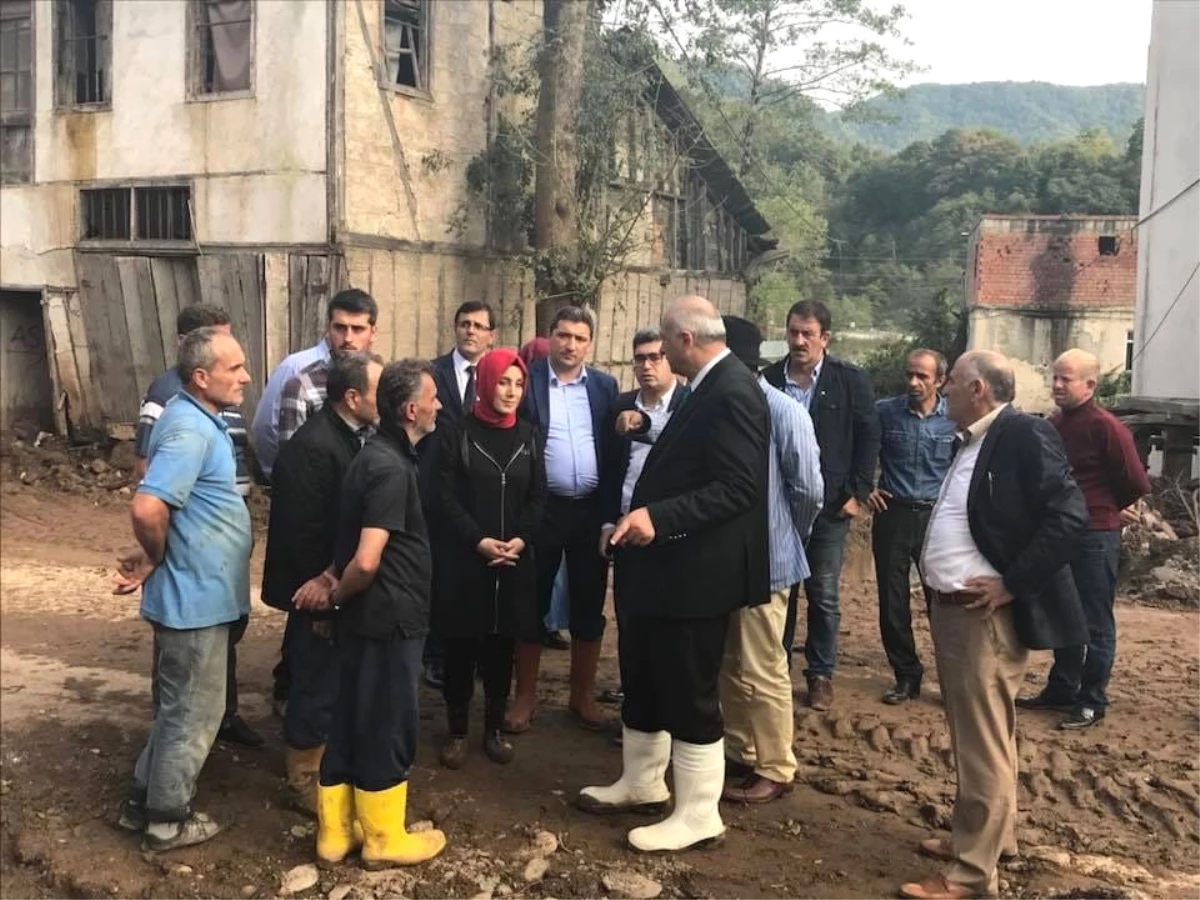 AK Parti Trabzon Milletvekili Ayvazoğlu Araklı\'da Sel Bölgesinde İncelemelerde Bulundu