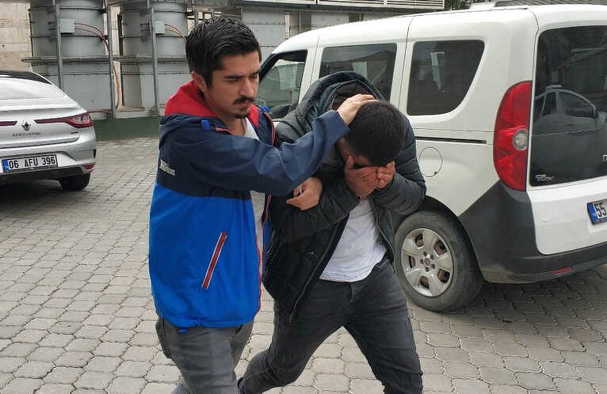 Bekar Evinde Uyuşturucu Ticaretine 2 Gözaltı