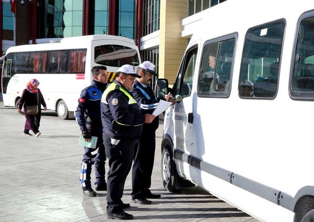 Büyükşehir\'den Okul Servis Araçlarına Denetim