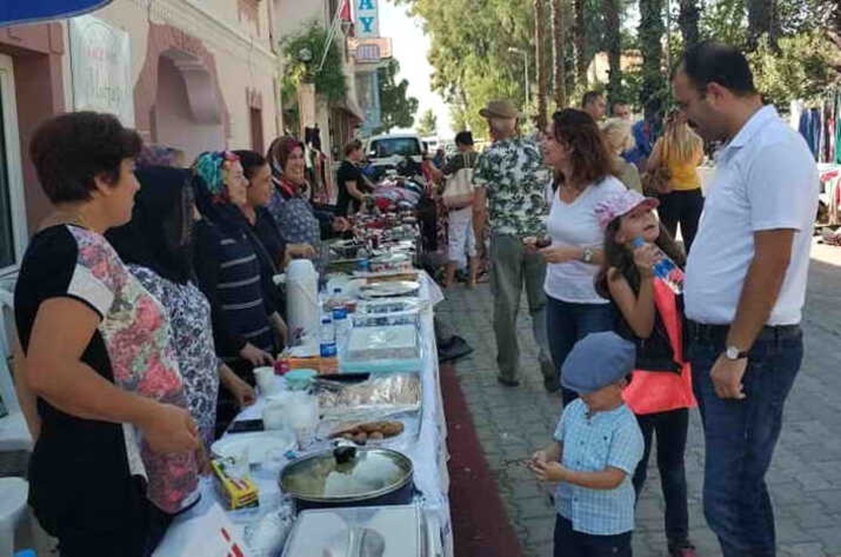 Köyceğiz İkinci El Pazarına Ziyaretçi Akını