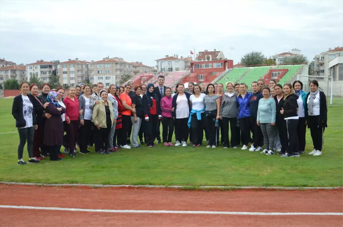 Lüleburgaz\'daki Anneler Spora Başladı