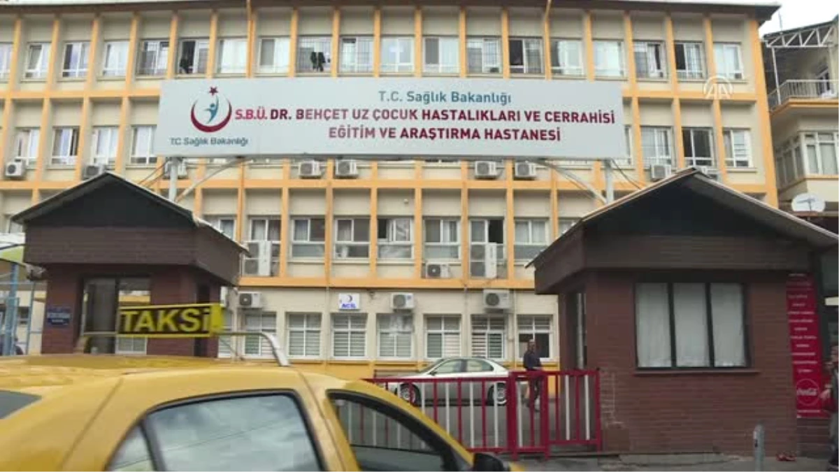Minik Hastalar İçin Tableti Şuruba Dönüştürdü - İzmir