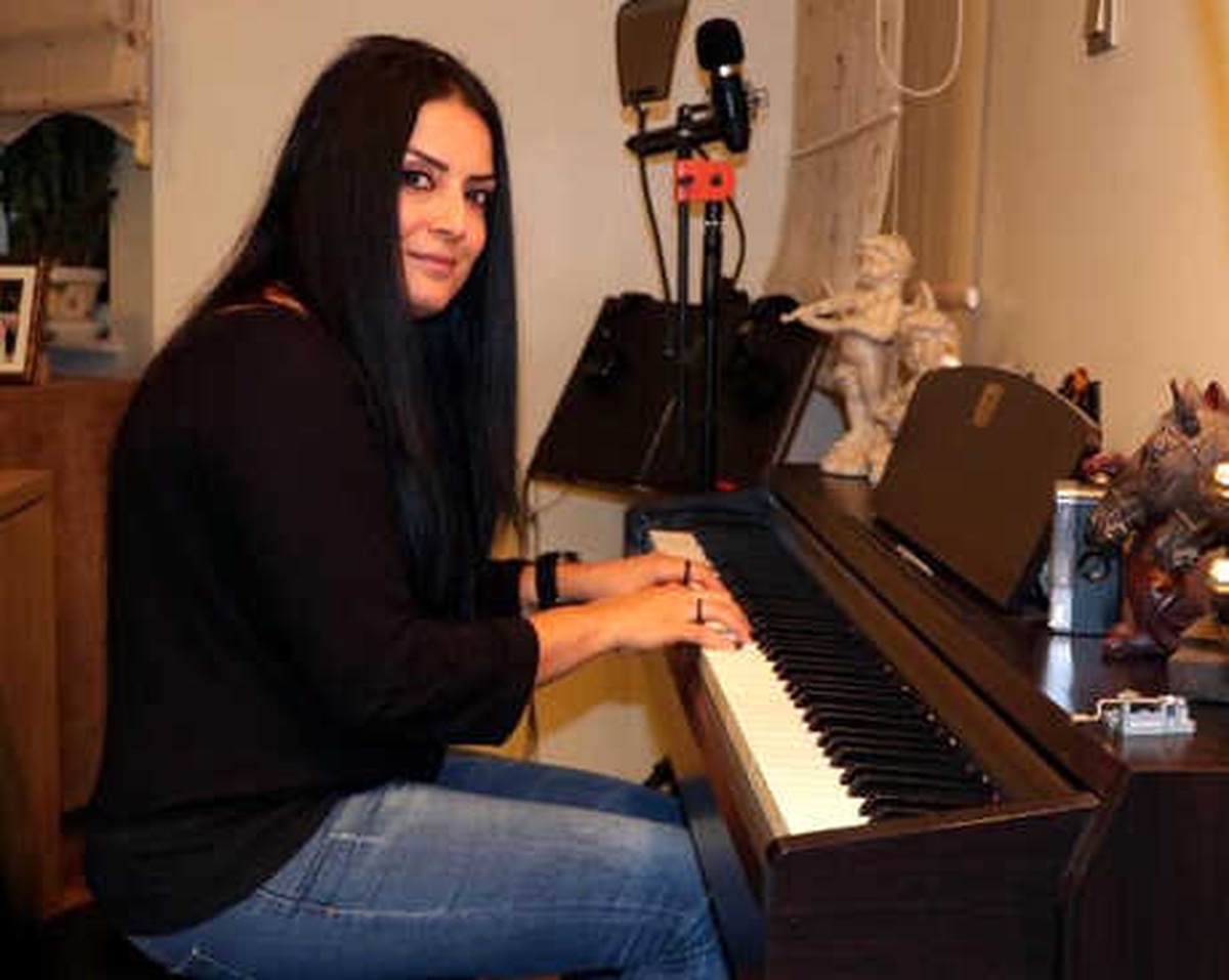 Ms Hastası Akademisyenden Pop Albümü