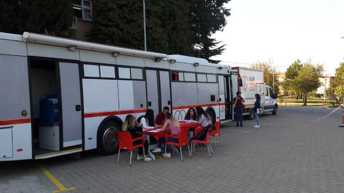 Sevgin İliklerime İşlesin" Yeni Umutlar İçin Üniversite Yerleşkesinde