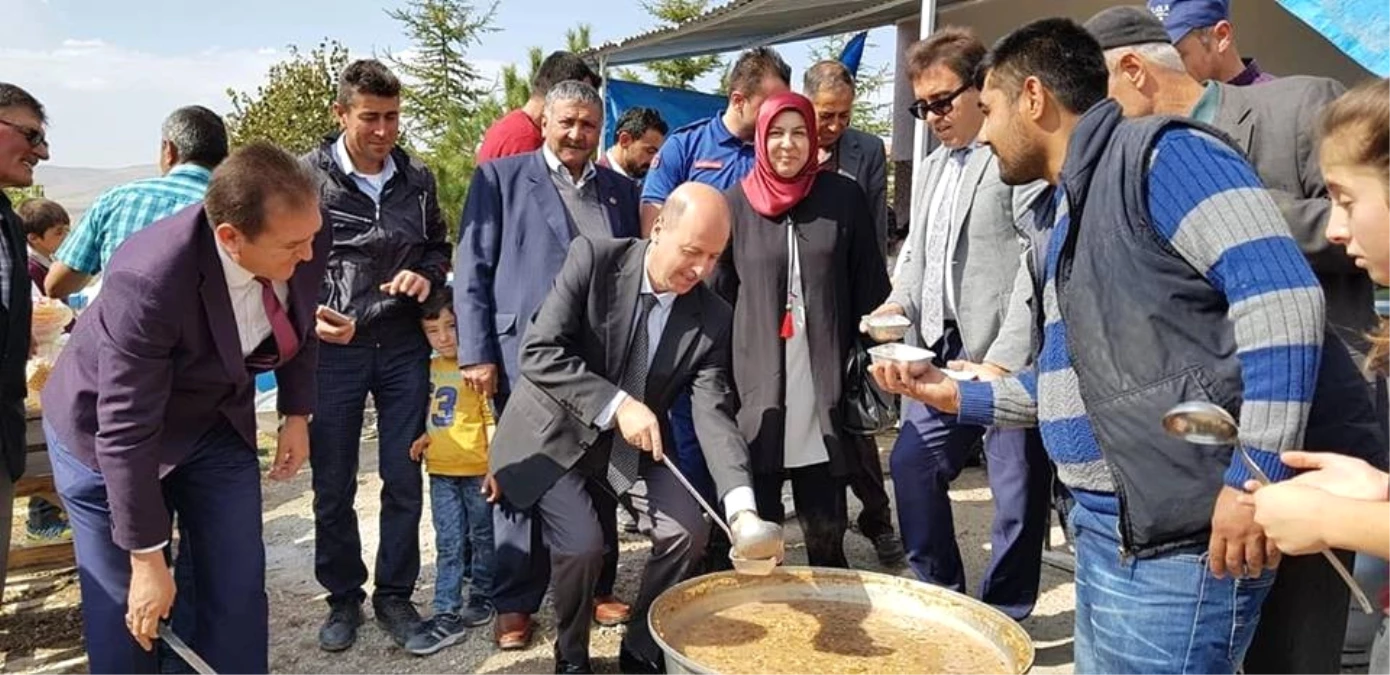 Şuhut\'a Bağlı Efe Köyü İlkokulundan Aşure Etkinliği