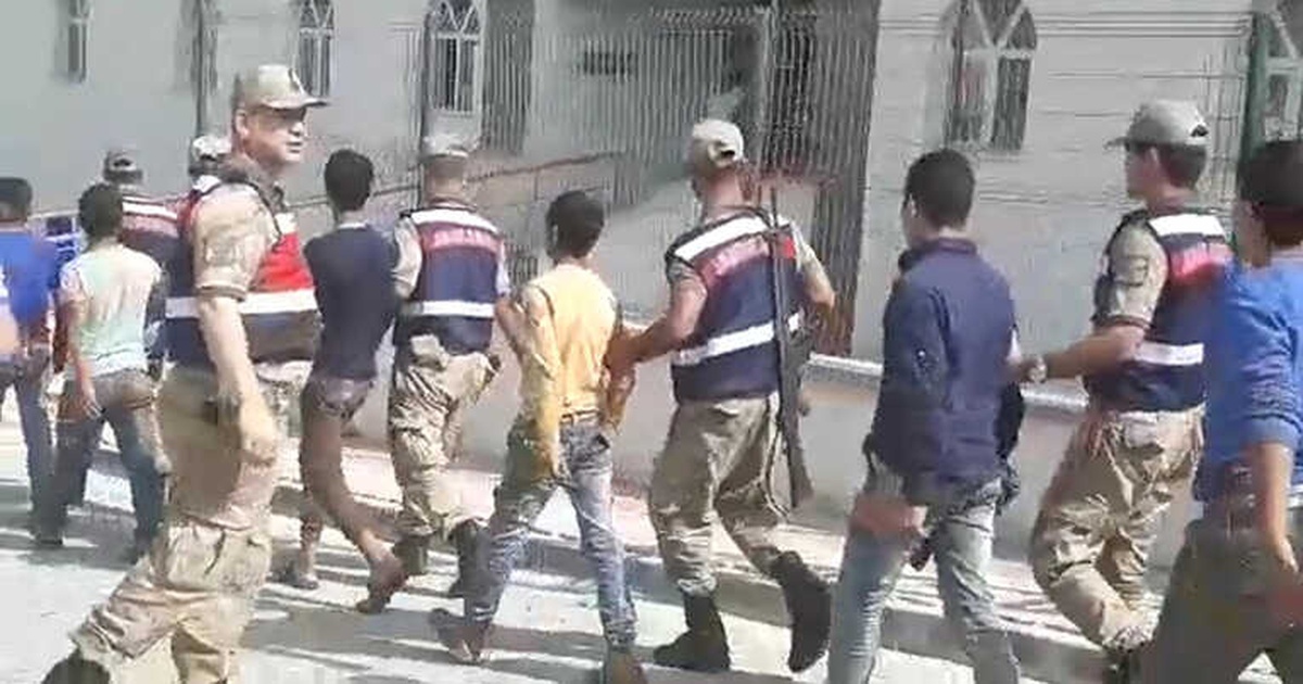 Türkiye\'ye Kaçak Girmeye Çalışan Suriyeli Çocuklar Yakalandı