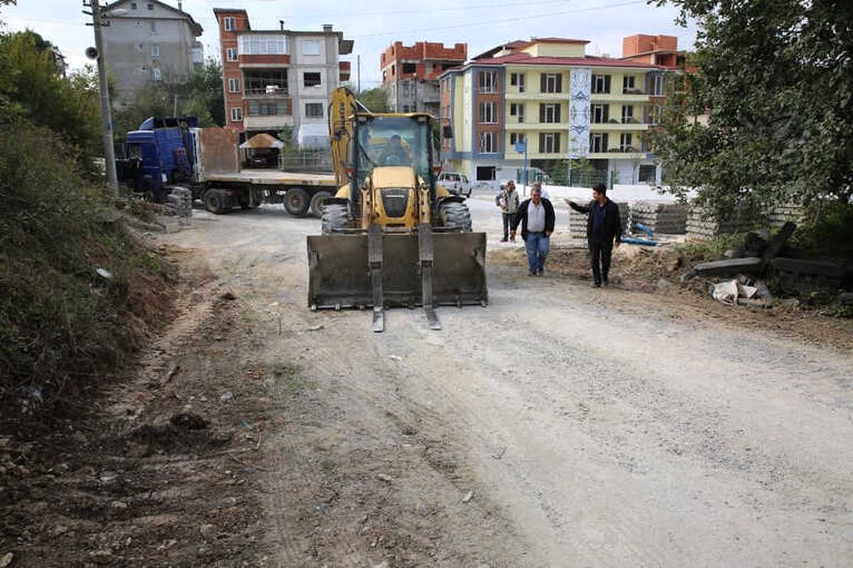 230. Sokak\'ta Yol ve Parke Çalışmaları Başladı
