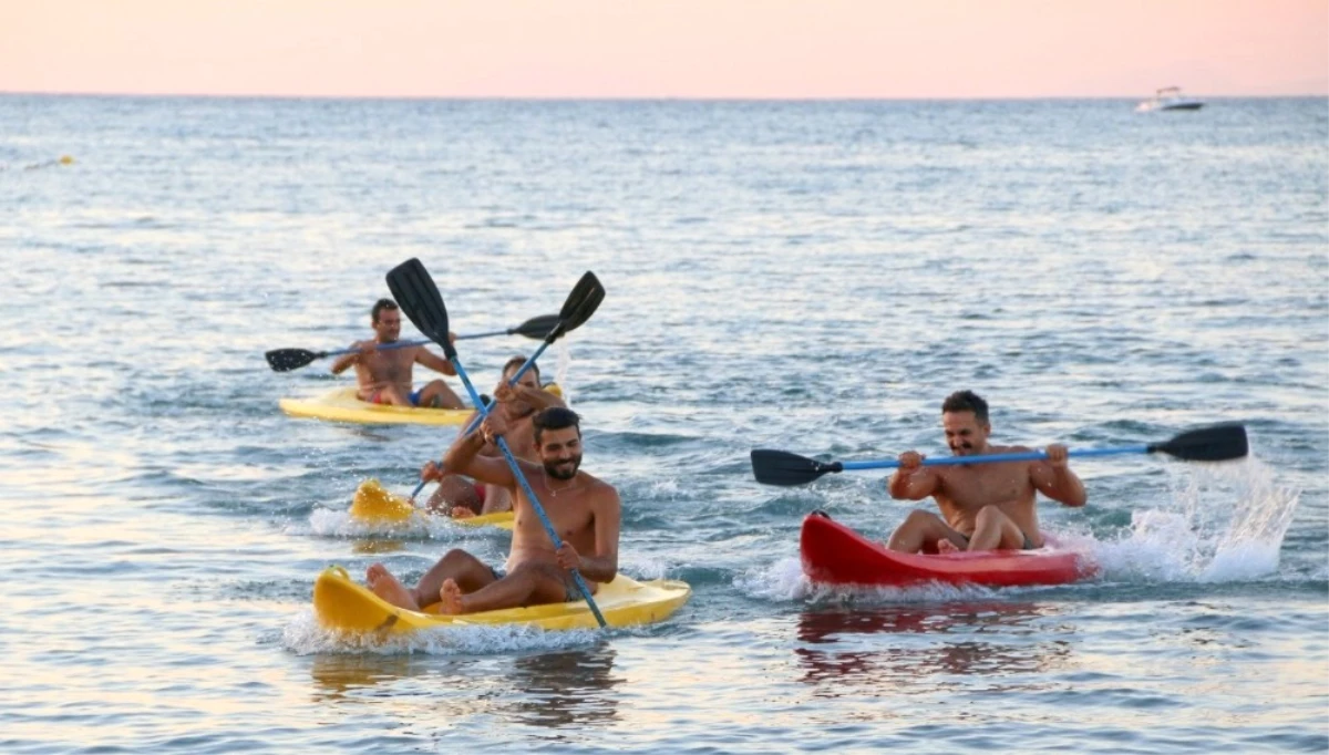Arsuz\'da Doğaka Projesiyle Tatilcilere Su Sporları Kursu
