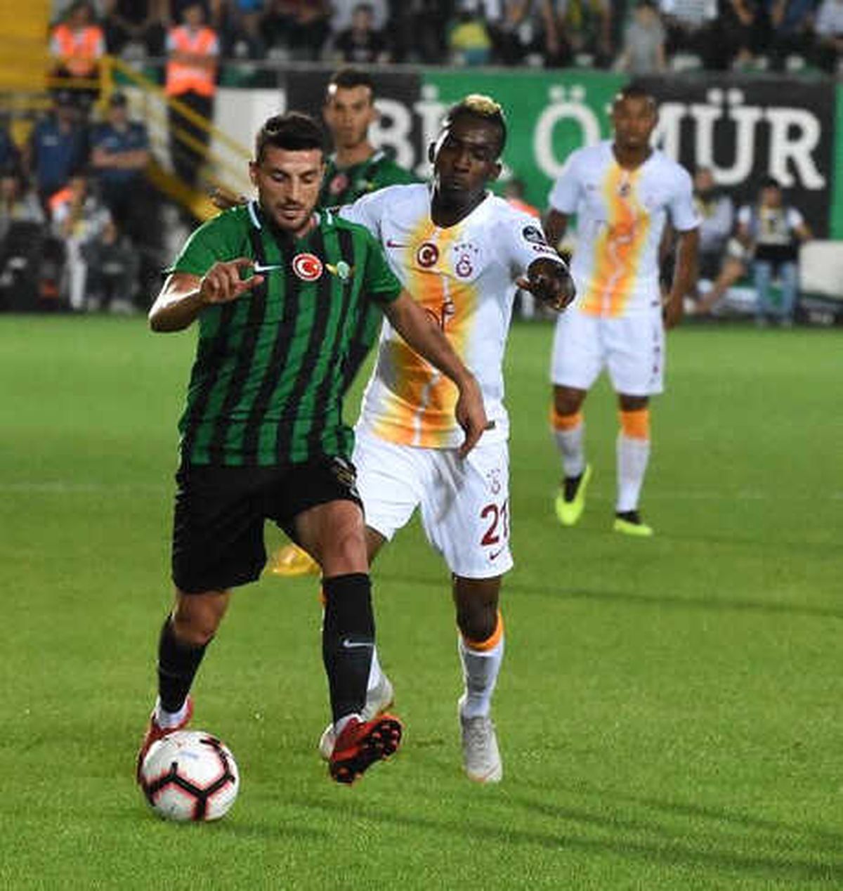 Avrupalı Akhisar\'a Forma Ayıbı