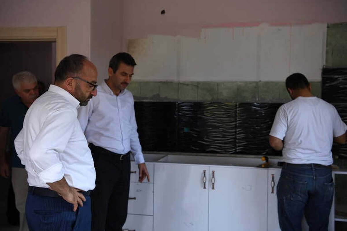 Başkan Üzülmez, Yapımında Sona Gelinen Mahalle Konaklarını İnceledi