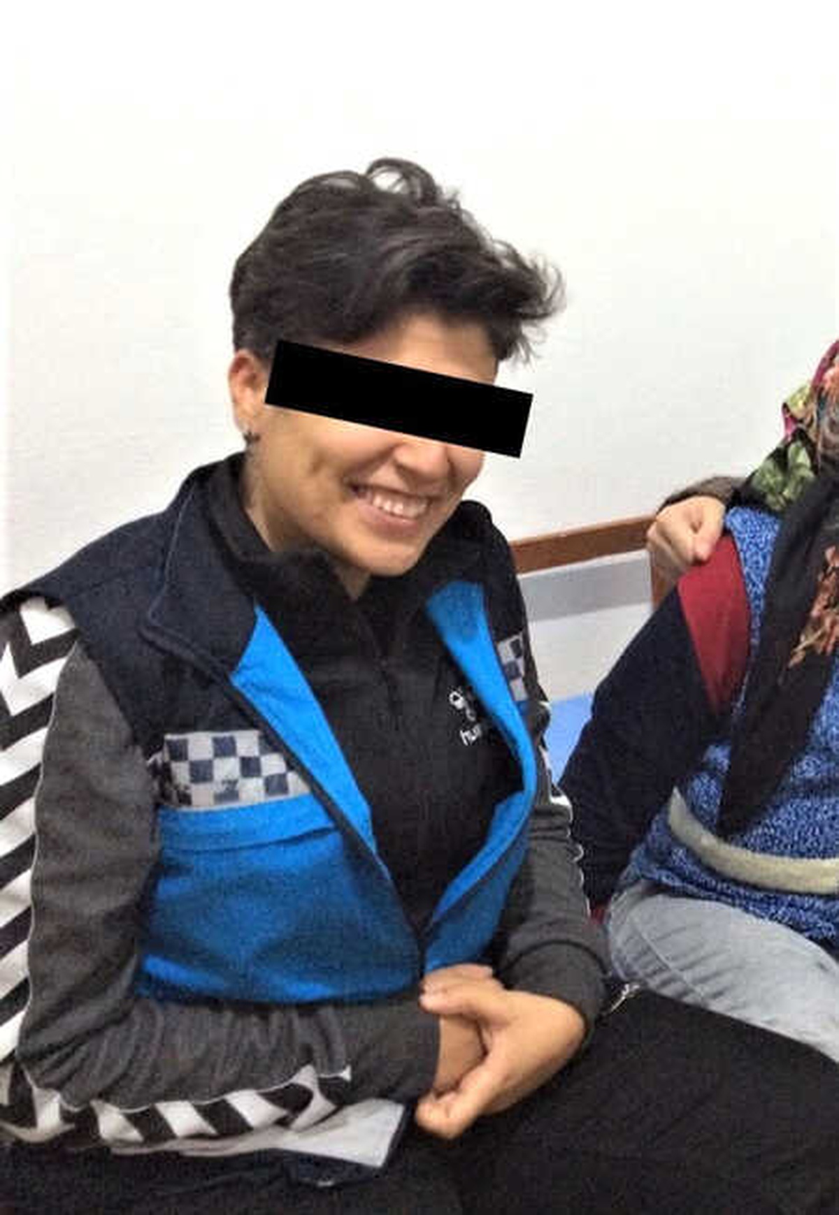 Bu da Benden Sana Hediye Olsun" Dedi, Kadın Zabıtayı Vurdu