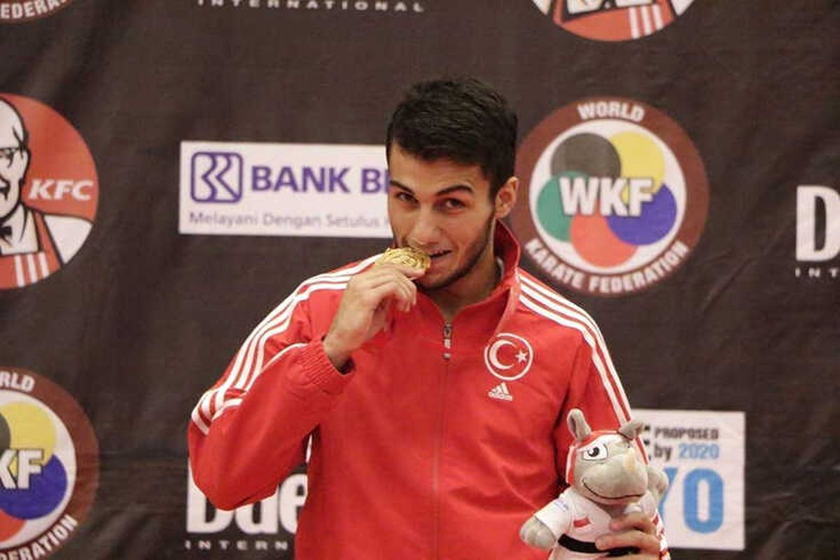 Burak Uygur Milli Forma Giyecek