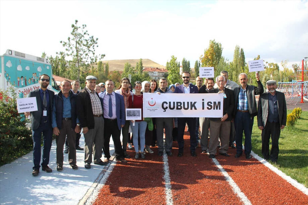 Çubuk\'ta Sağlıklı Yaşam İçin Yürüyüş Yapıldı