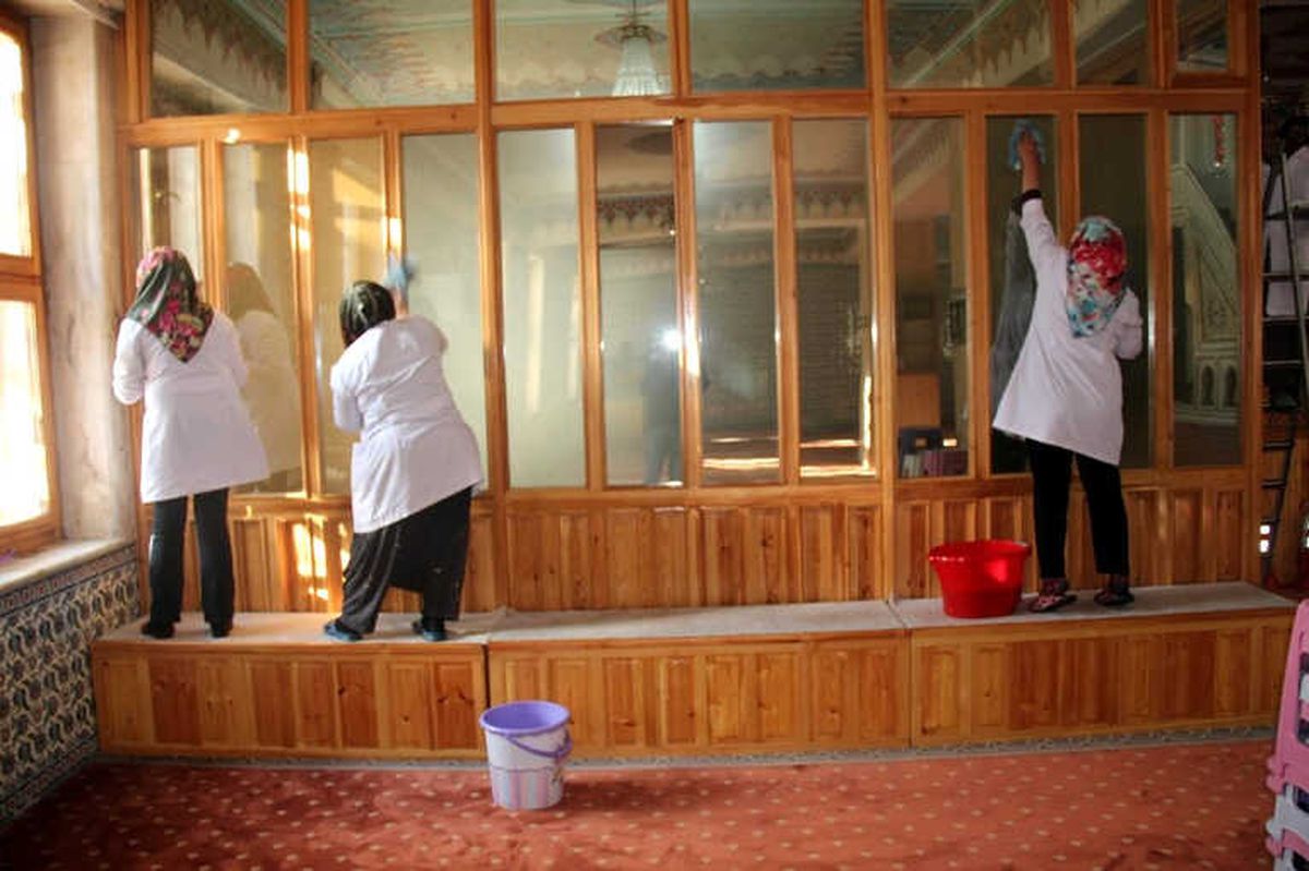 Develi\'de Cami Temizlikleri Devam Ediyor