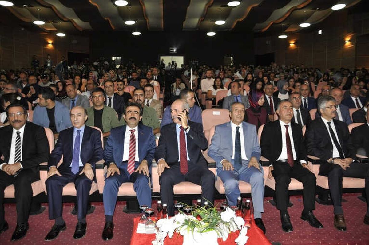 Diyarbakır\'da 2. Uluslararası Ekonomik, Siyaset Yönetimi Sempozyumu
