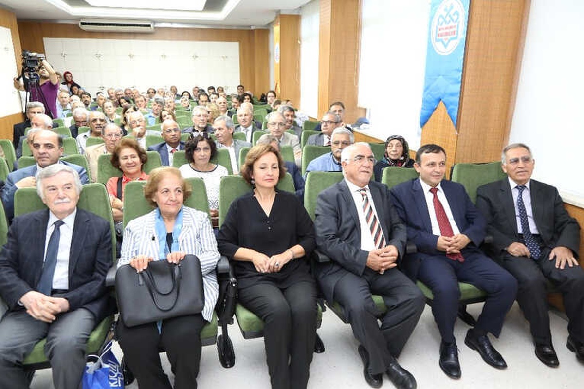 Erü Tıp Fakültesi\'nde Emekli Olanlar İçin Tören Düzenlendi