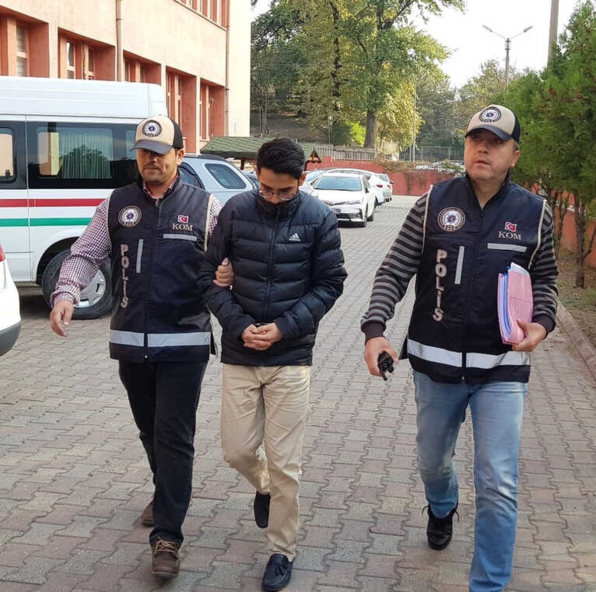 Fetö Operasyonu Kapsamında 1 Şahıs Adliyeye Sevk Edildi