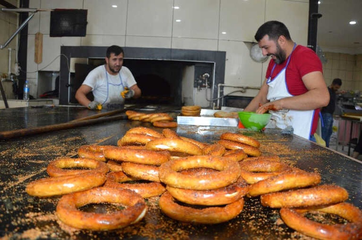 Fırsatçılık Yapmadılar Bir Yıldır Simit 1 Lira