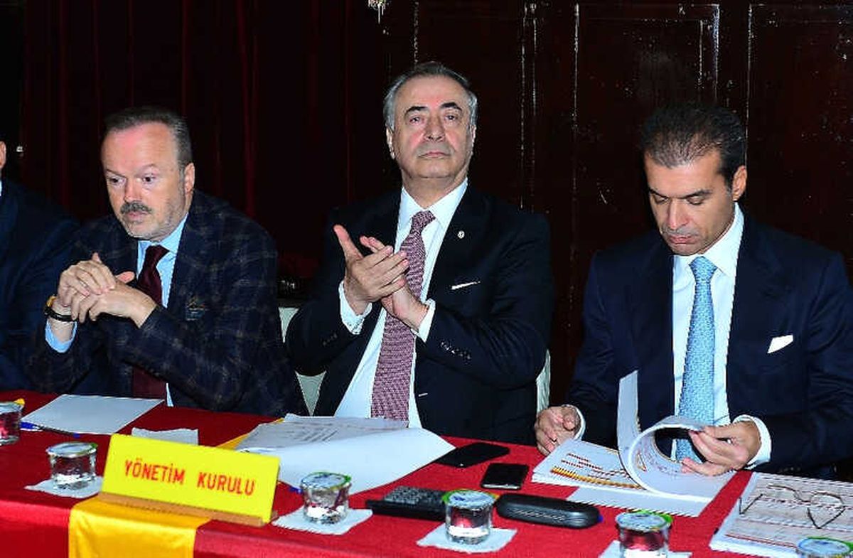 Galatasaray\'ın Ekim Ayı Divanı Başladı