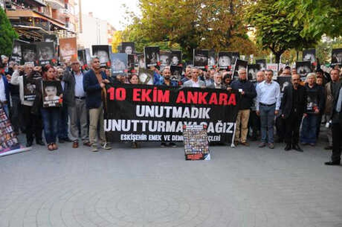 Gar Saldırısında Ölen 103 Kişi, Eskişehir\'de Anıldı