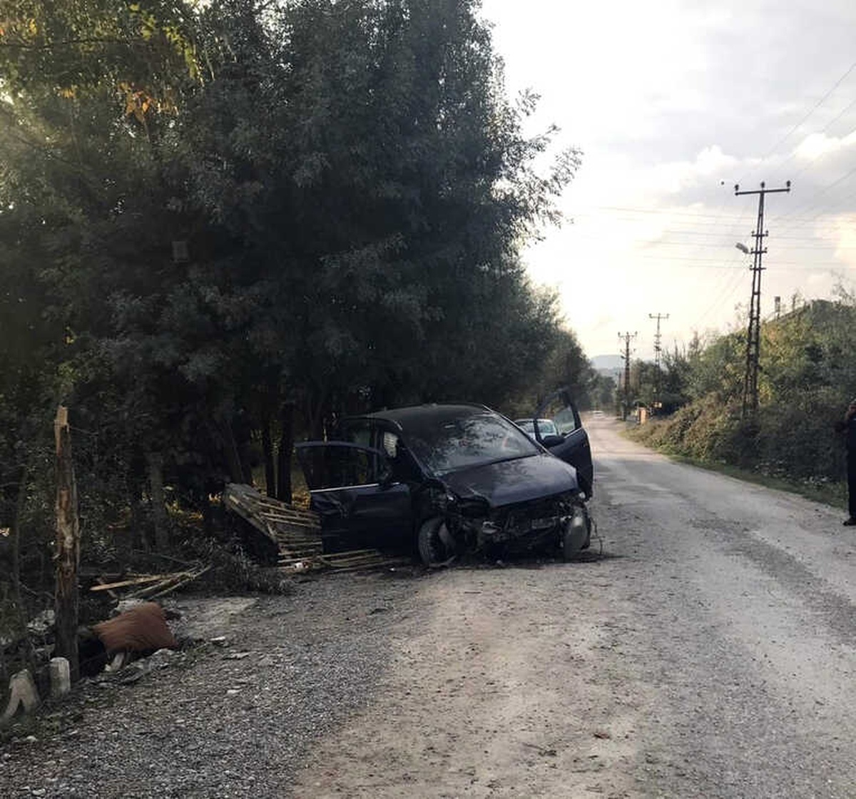 Hastaneye Giderken Kaza Yaptı: 3 Yaralı