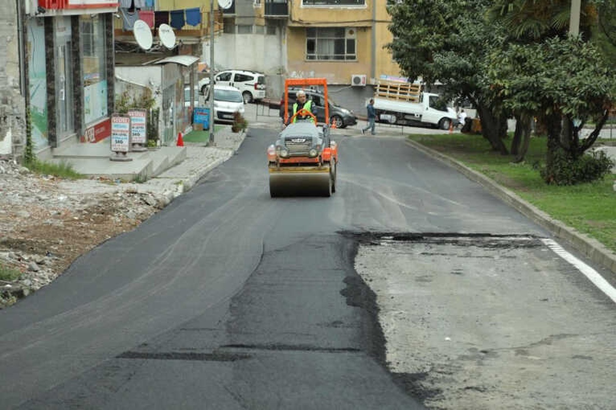 İlkadım\'da Sonbaharda Asfalt Çalışması