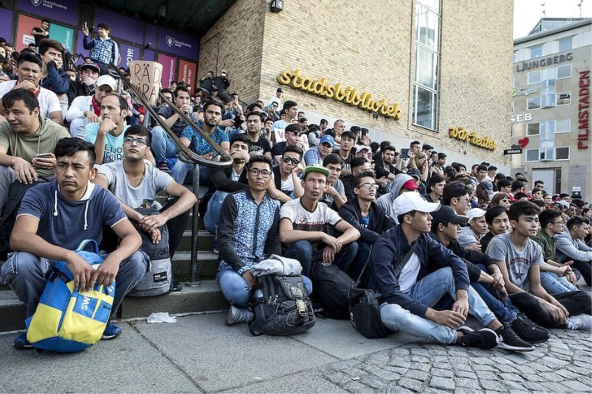 İsveç\'te Sınır Dışı Edilen Mülteci Genç İntihar Etti