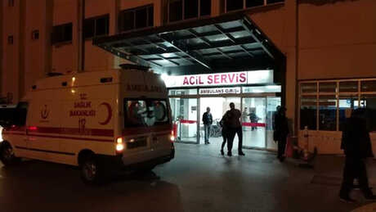 Kyk Yurdunda Yemekten Rahatsızlanan 10 Öğrenci Hastaneye Kaldırıldı