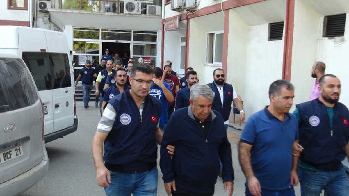 Mersin\'deki İlaç Vurgunu Zanlıları Sağlık Kontrolünden Geçirildi