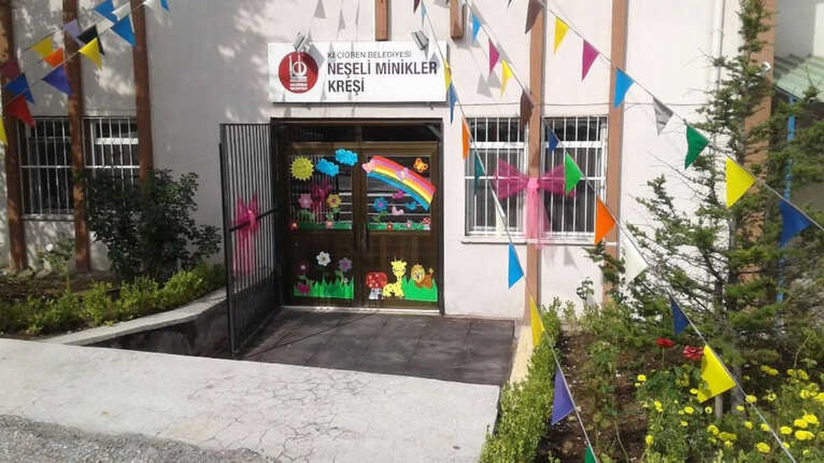 Minik Öğrencilere Aşure İkramı