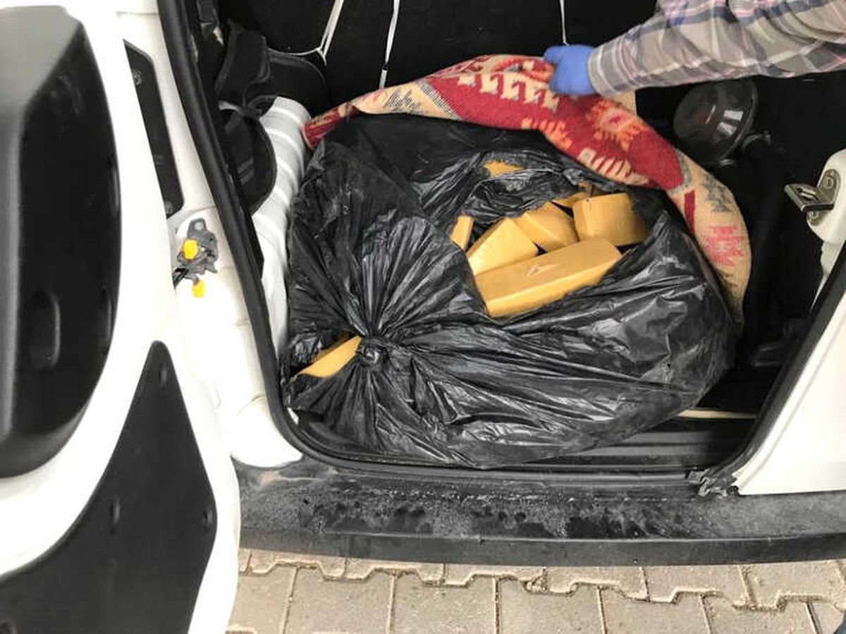 Park Halindeki Araçtan 51 Buçuk Kilo Eroin Çıktı
