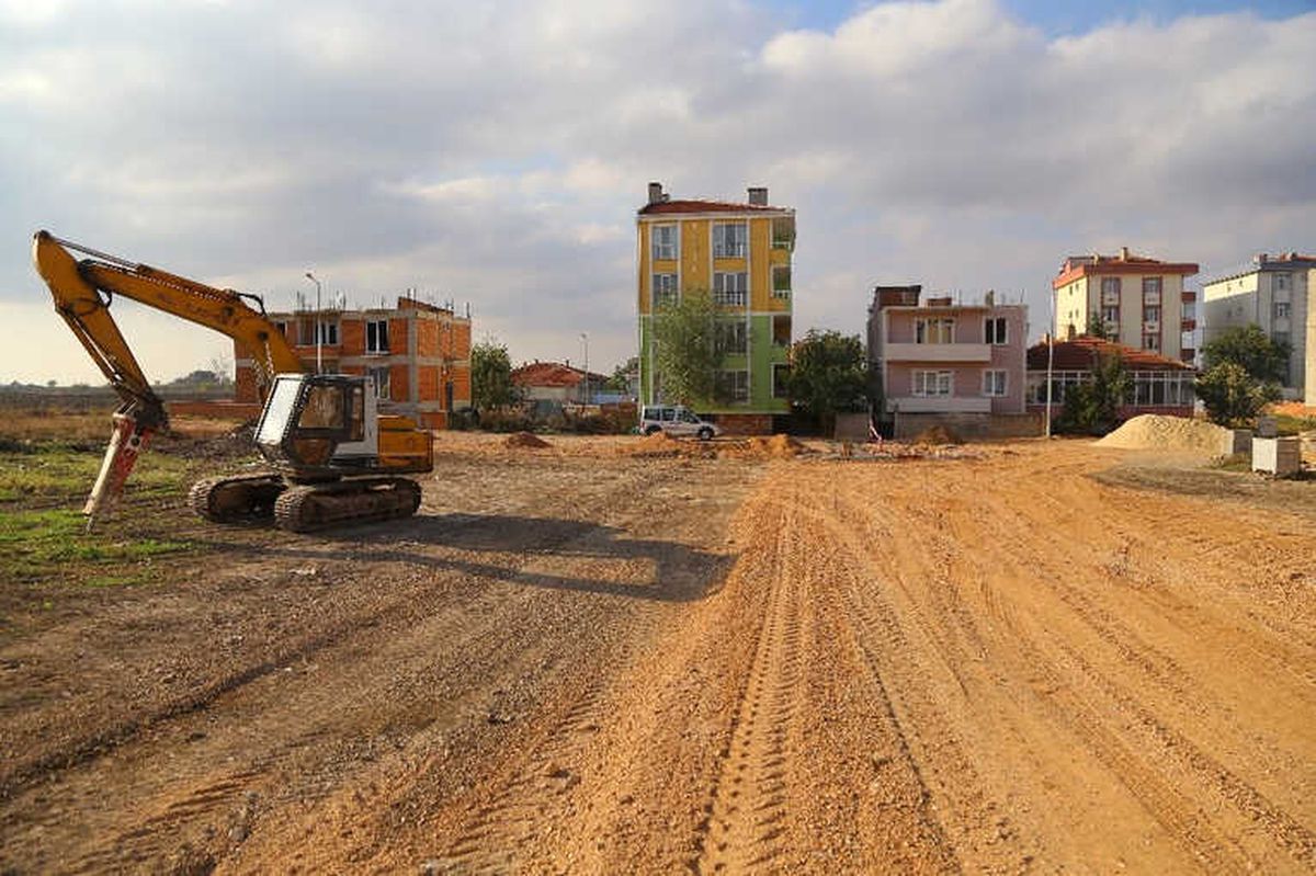 Pınar Mahallesi\'nde 16 Kilometrelik Yol Yapıldı