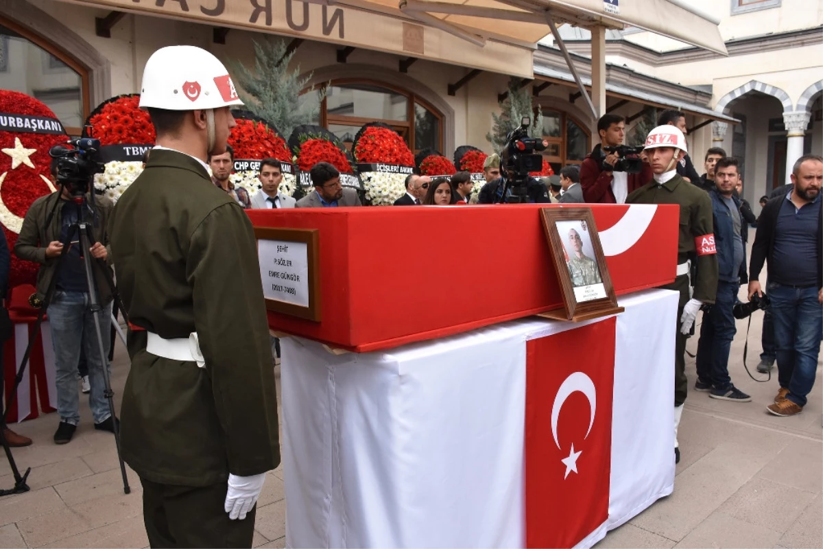 Şehit Emre Güngör Son Yolcuğuna Uğurlandı