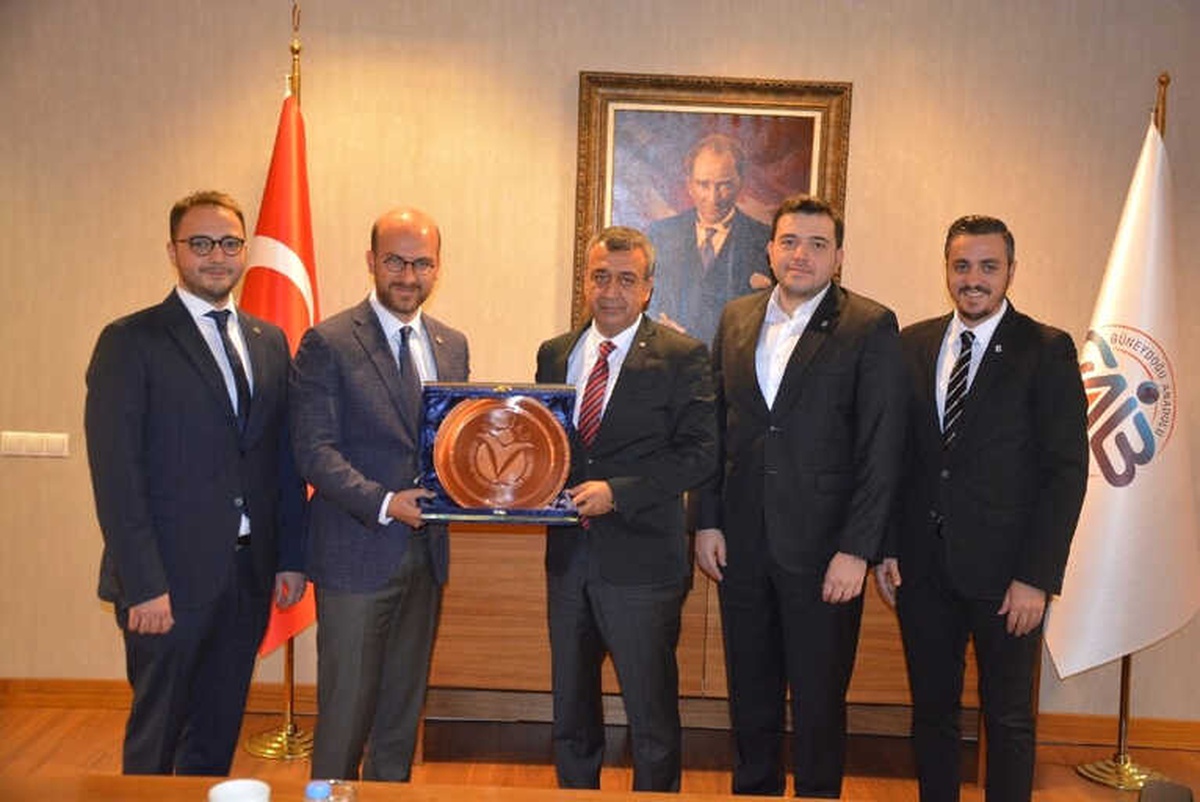 Teknolojiyle Birlikte Eğitime ve İnsana Yatırım Vurgusu
