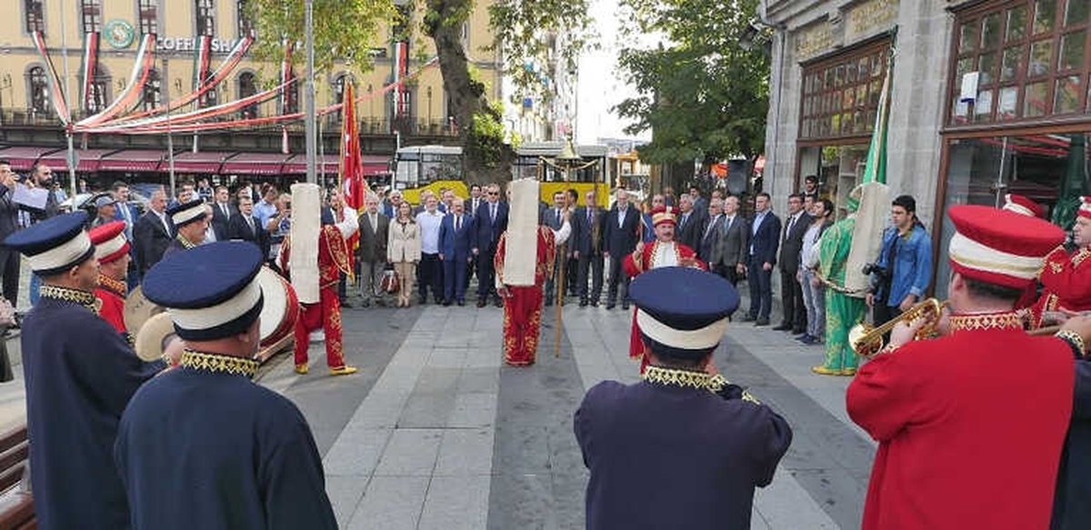 Türk Otağı, Tarihi Belediye Binasında Hizmete Açıldı