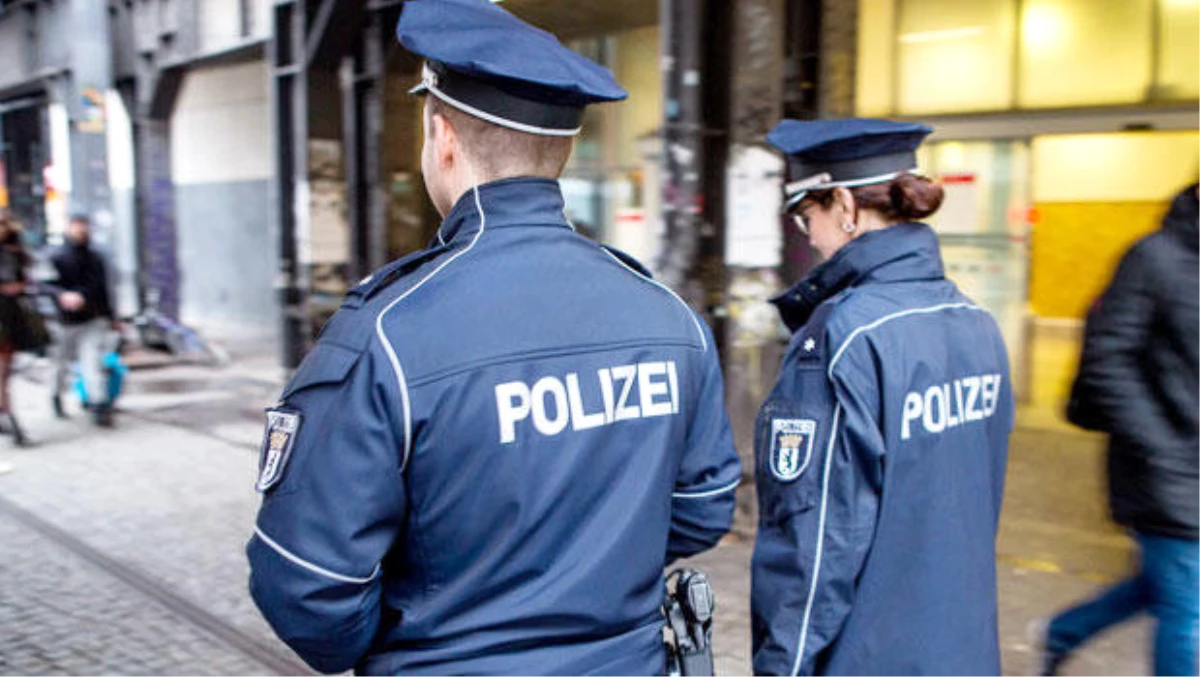 Berlin, Polis Adaylarında Boy Şartını Kaldırdı