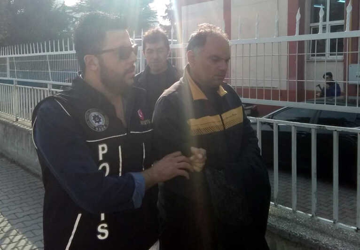 Bolu\'da, 83 Kilo Eroinle Yakalanan Şahıslardan 1\'i Tutuklandı