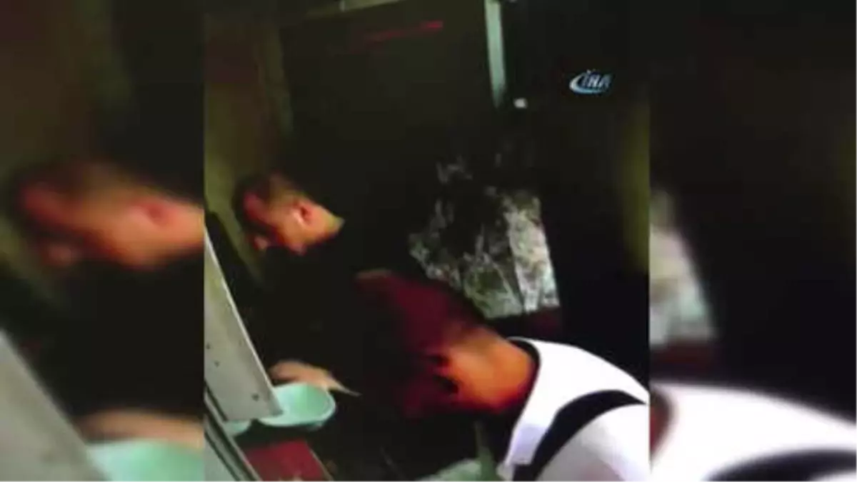 Döviz Bozduran Vatandaşa Fazla Para Verdi, İki Katı Zarar Etti