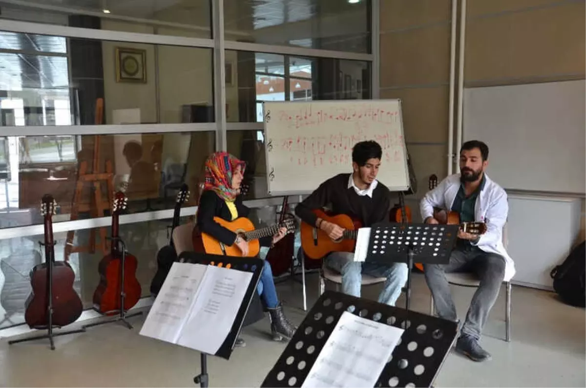 Enstrüman Kursları Yoğun İlgi Görüyor