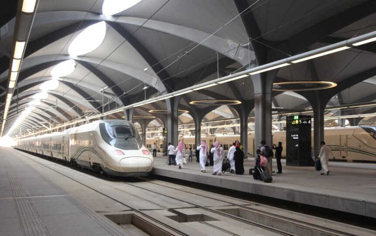 Mekke-i Mükerreme ile Medine-i Münevvere Arasında Hızlı Tren Seferleri Başladı