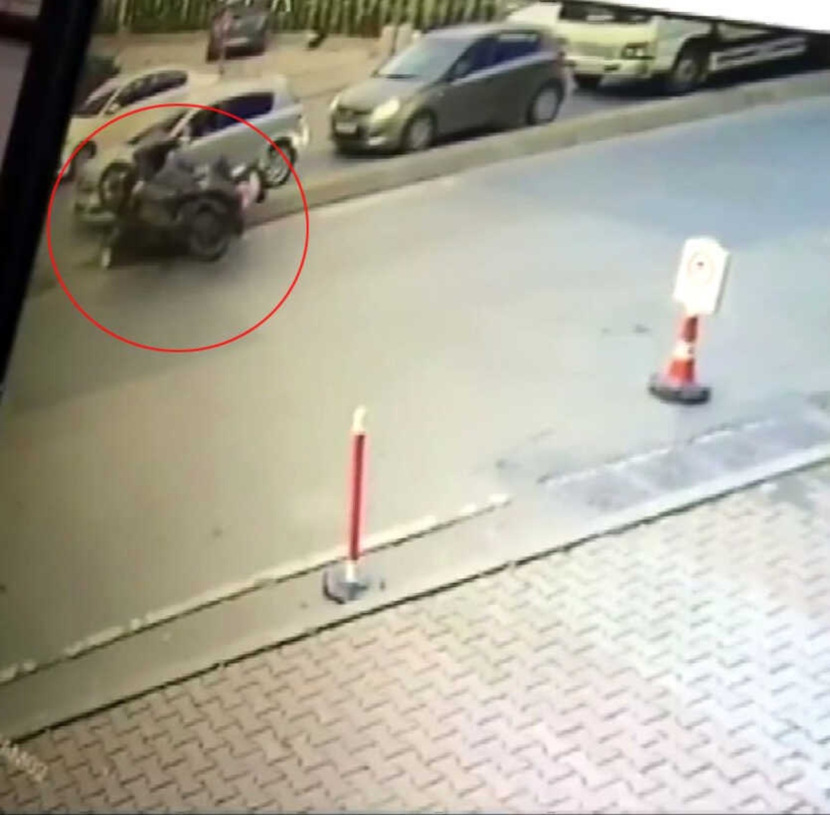 Ümraniye\'de Feci Motosiklet Kazası Kamerada