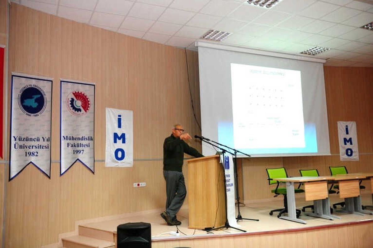 Prof. Dr. Uğur Ersoy, Van Yyü\'de Seminer Verdi